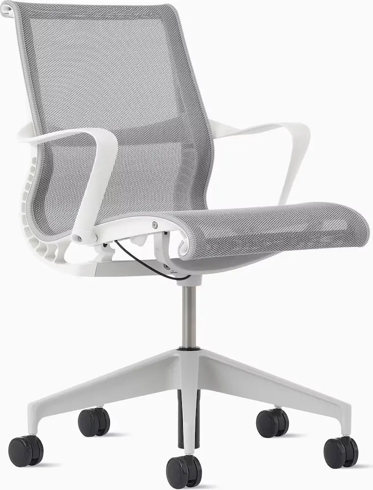 Setu Chair with Armrests – Flexible Kinetic Support & Four-Way Adjustable Arms