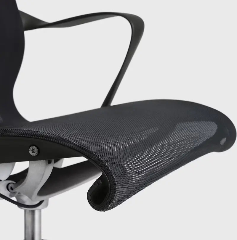 Setu Chair with Armrests – Flexible Kinetic Support & Four-Way Adjustable Arms
