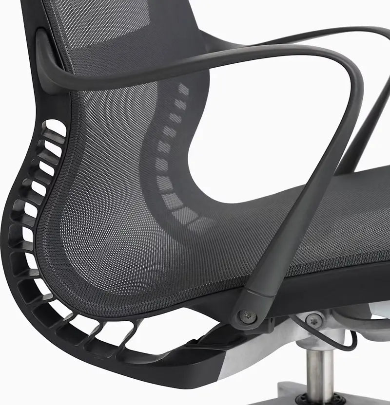 Setu Chair with Armrests – Flexible Kinetic Support & Four-Way Adjustable Arms