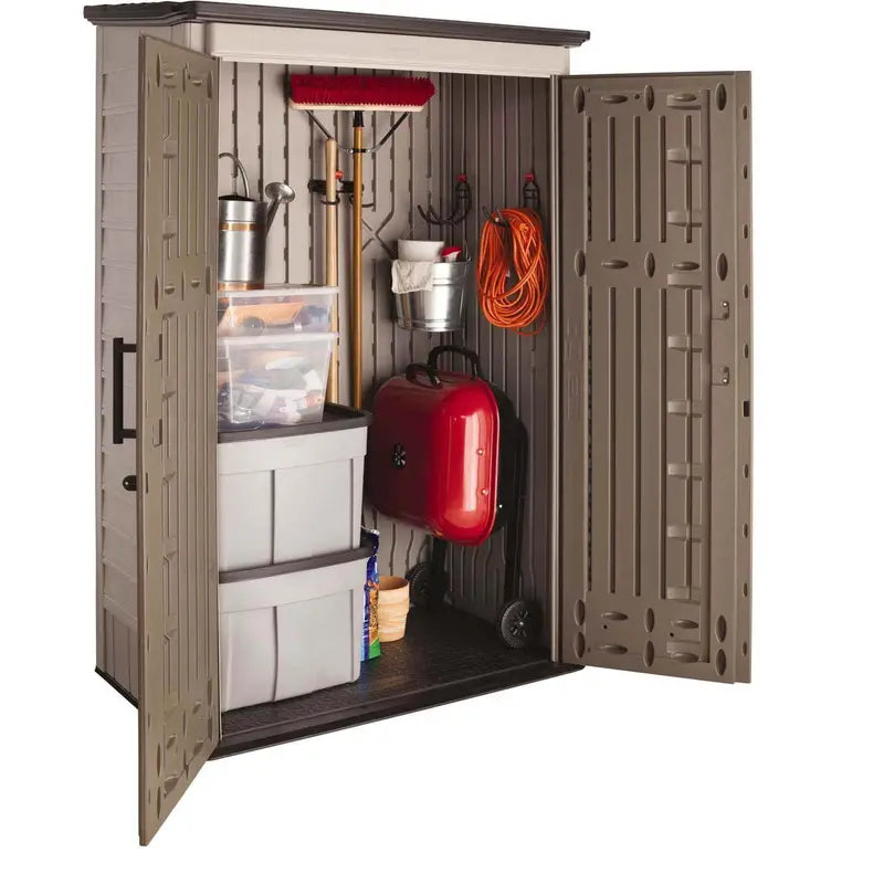Rubbermaid 52-Cubic-Foot Lockable Outdoor Storage Shed – Weather-Resistant Construction