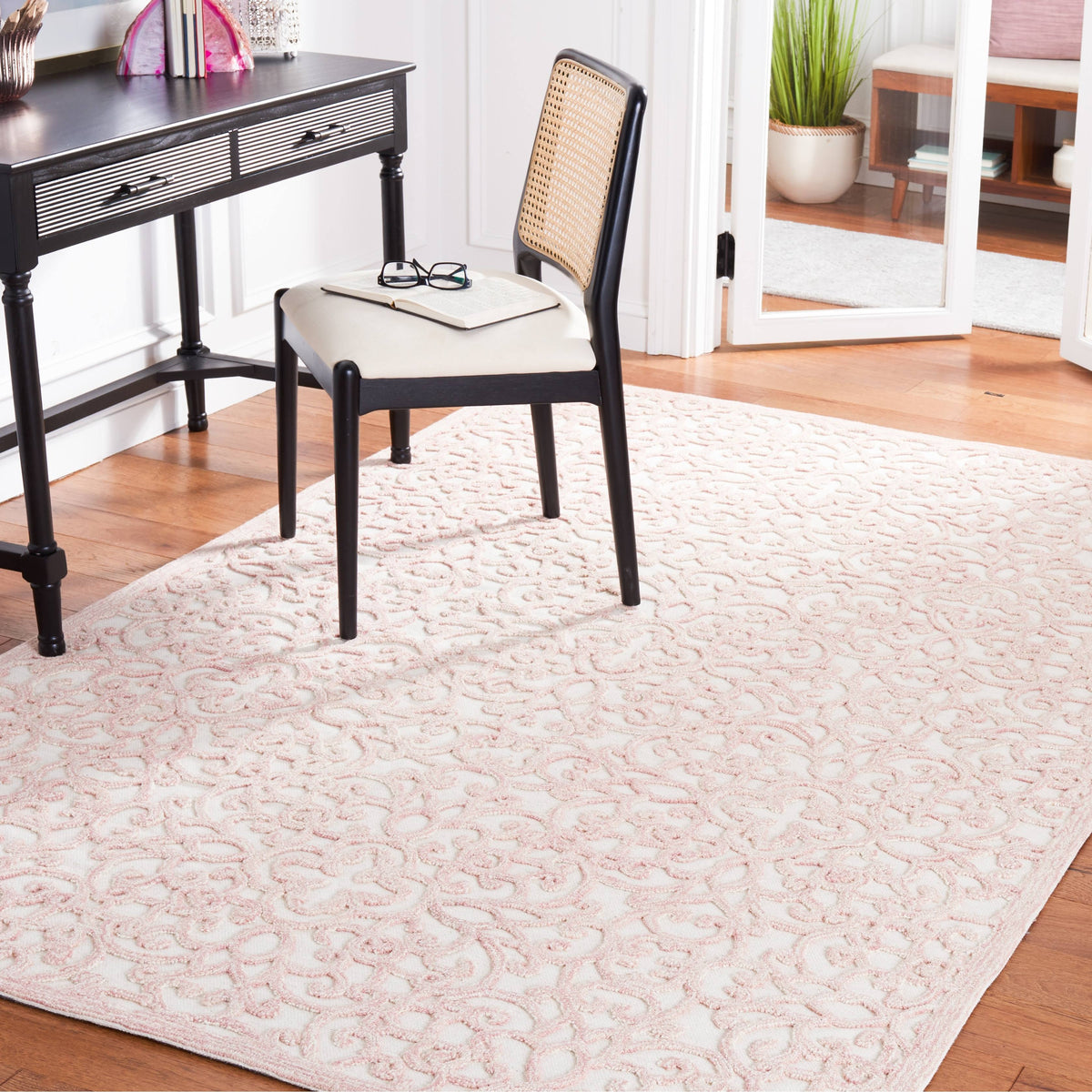 Safavieh MSR3513U Martha Stewart Ivory / Pink, Size: 3' x 5' Rectangle, Black
