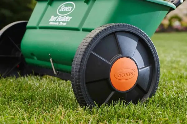 Scotts Turf Builder Classic Drop Spreader – 32-Lb Capacity, Precision Lawn Fertilizer Application
