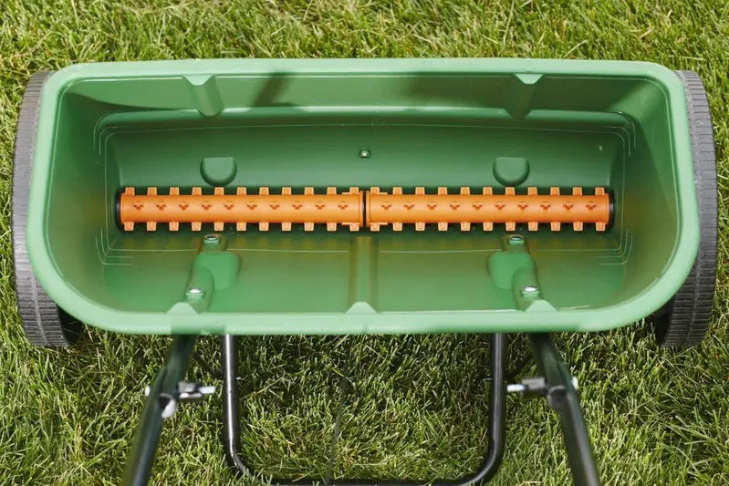 Scotts Classic Drop Spreader – Heavy-Duty Steel Construction, Easy-Calibration Dial