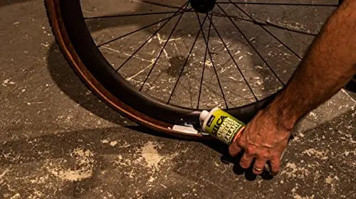 SILCA Ultimate Tubeless Tire Sealant with FIBERFOAM | 32oz | Long-Lasting, Fast-Sealing for MTB, Road, Gravel Bikes