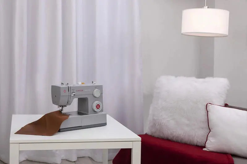 SINGER Heavy Duty 4423 Mechanical Sewing Machine – Durable Home & Hobby Use