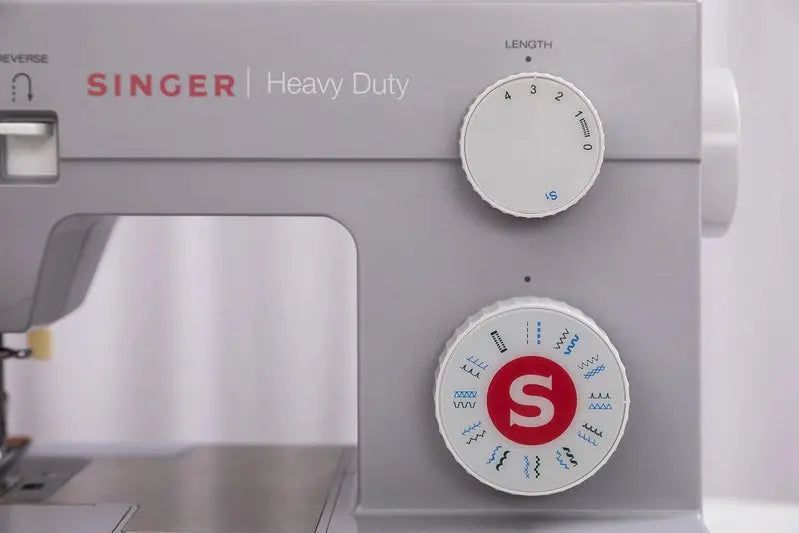 SINGER Heavy Duty 4423 Mechanical Sewing Machine – Durable Home & Hobby Use