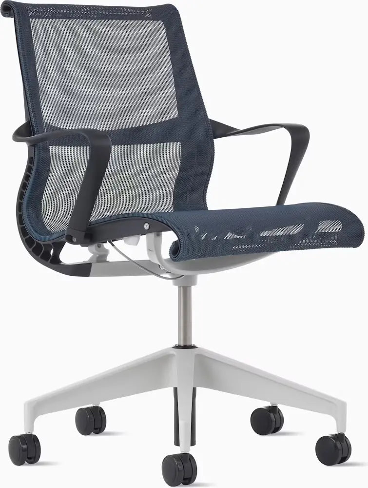 Setu Chair with Armrests – Flexible Kinetic Support & Four-Way Adjustable Arms