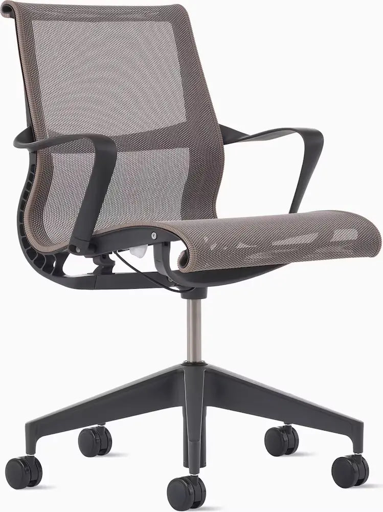 Setu Chair with Armrests – Flexible Kinetic Support & Four-Way Adjustable Arms